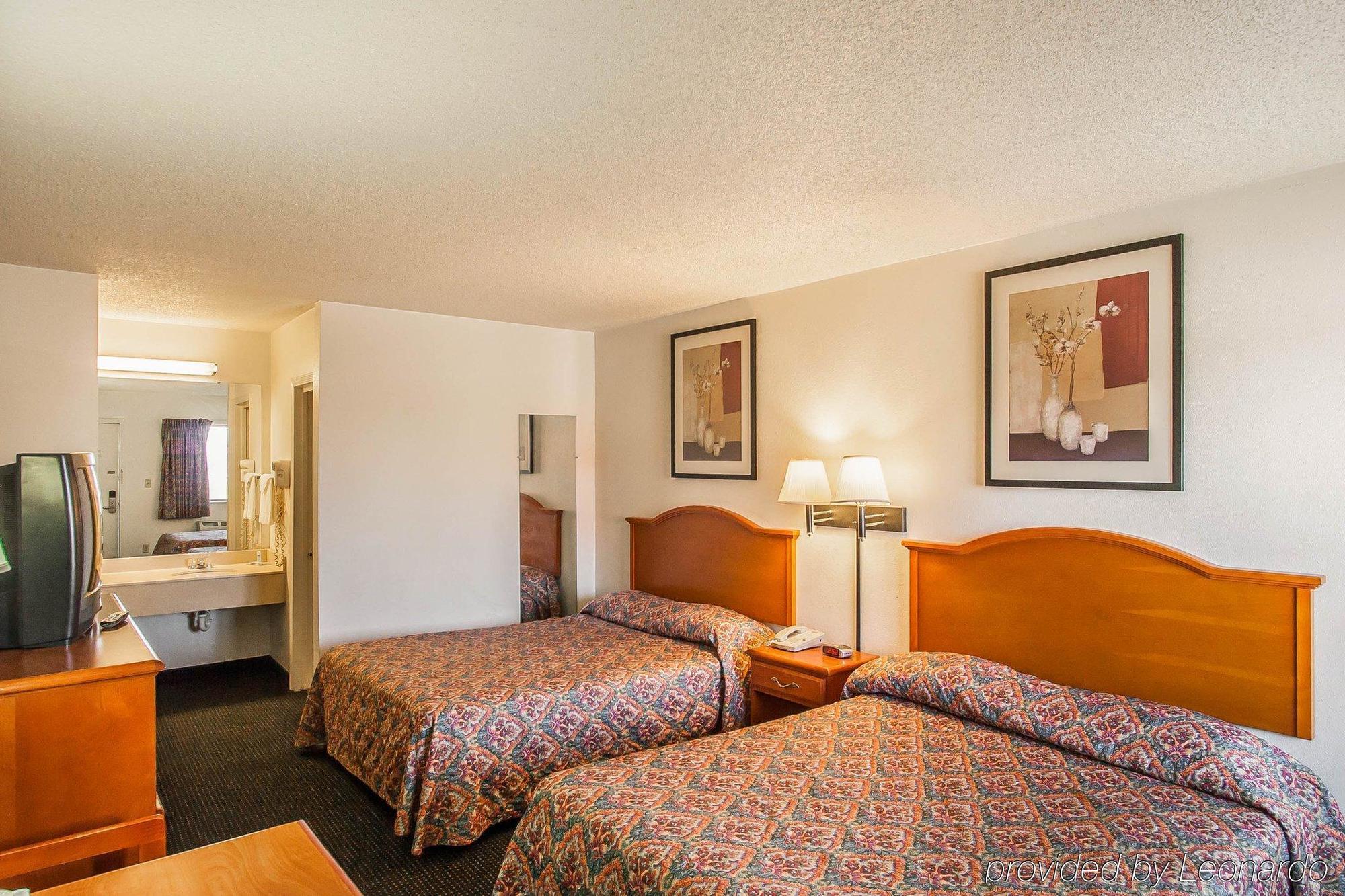 Rodeway Inn Effingham Dış mekan fotoğraf