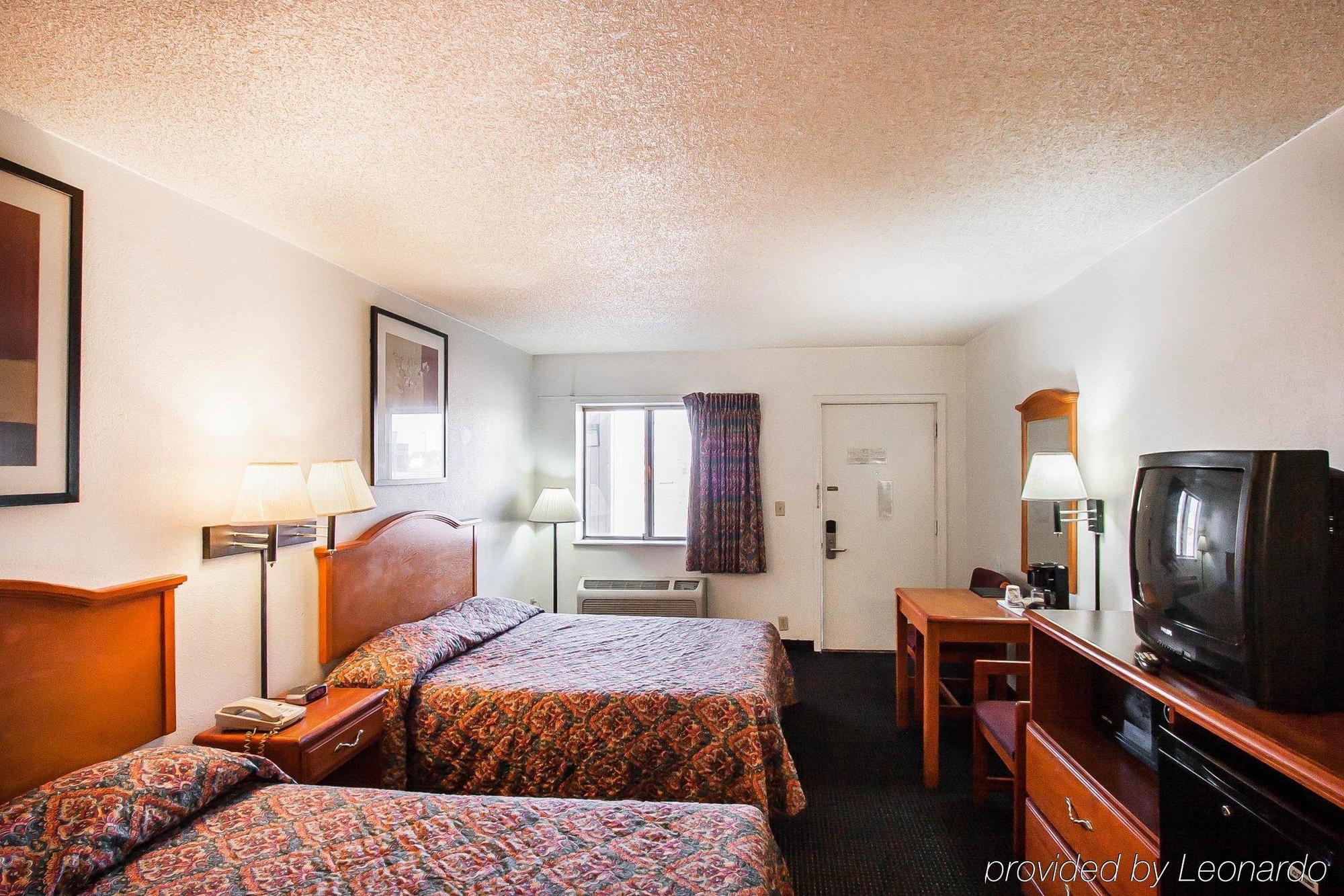 Rodeway Inn Effingham Dış mekan fotoğraf