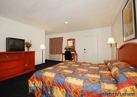 Rodeway Inn Effingham Oda fotoğraf