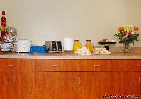 Rodeway Inn Effingham Restoran fotoğraf