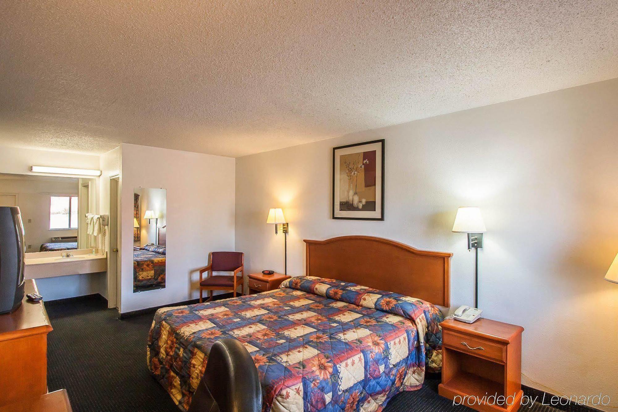 Rodeway Inn Effingham Dış mekan fotoğraf